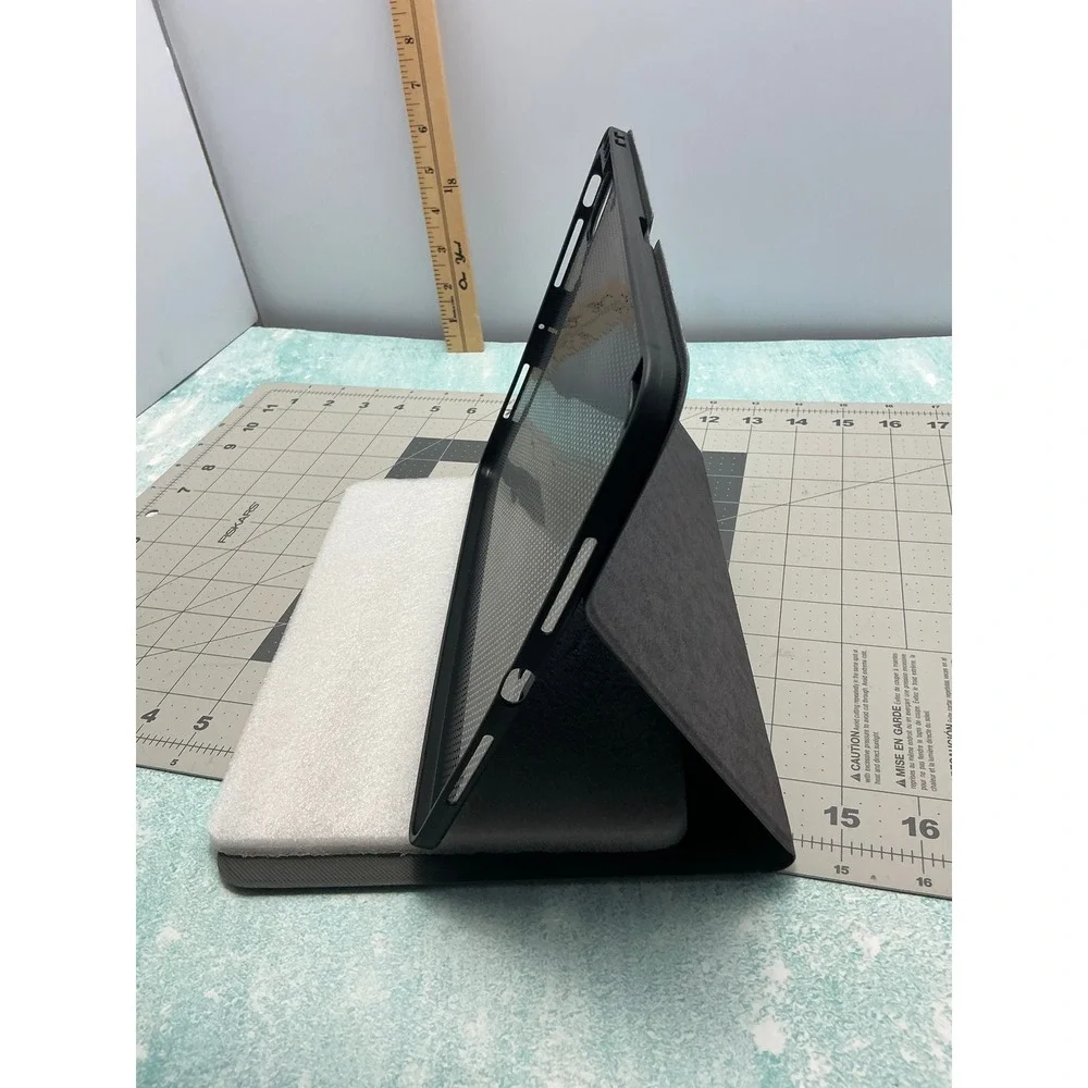 TopPerfekt iPad Pro 11‎ inch M4 2024 5th Gen Leopard Print Case Stand